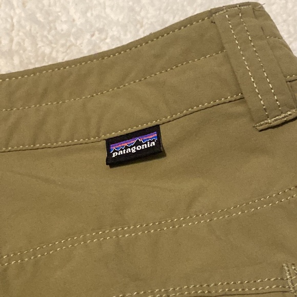 “PATAGONIA” Men’s Cargo Shorts…Tan…Sz 36 - Picture 3 of 8